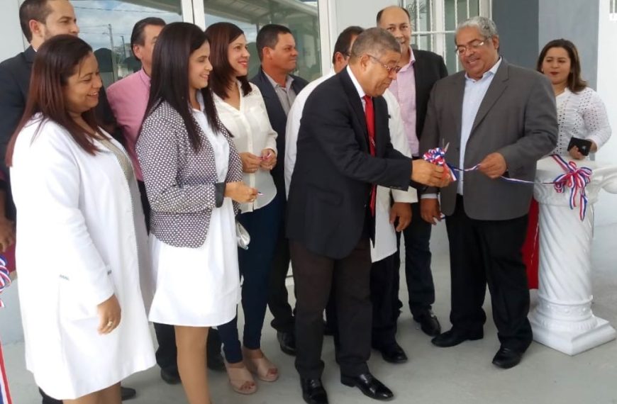SNS Y SRSND INAUGURAN MODERNA EMERGENCIA EN SALCEDO
