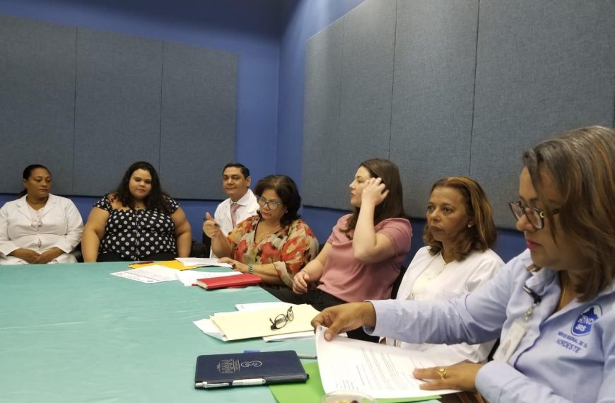 La USAID evalúa Unidad Mamá Canguro del Hospital San Vicente de Pául