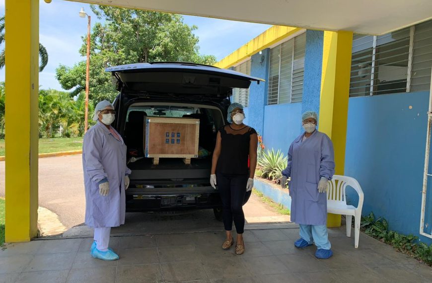 SNS entrega moderno equipo de Química Sanguínea al hospital Desiderio Acosta de Río San Juan con el objetivo de seguir fortaleciendo los servicios que ofrece el centro asistencial municipal.