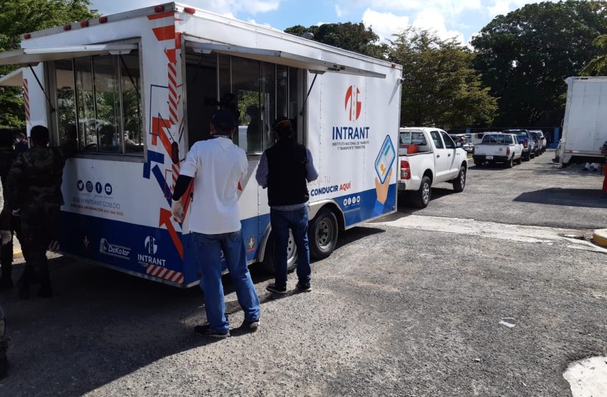 Servicio Regional de Salud Nordeste y Ejercito de la Republica Dominicana despliegan unidades móviles para realizar pruebas COVID-19