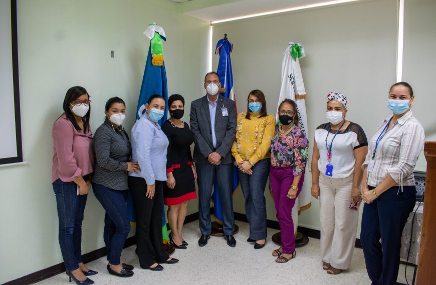 Director Regional Nordeste de Salud recibe visita de autoridades nacionales
