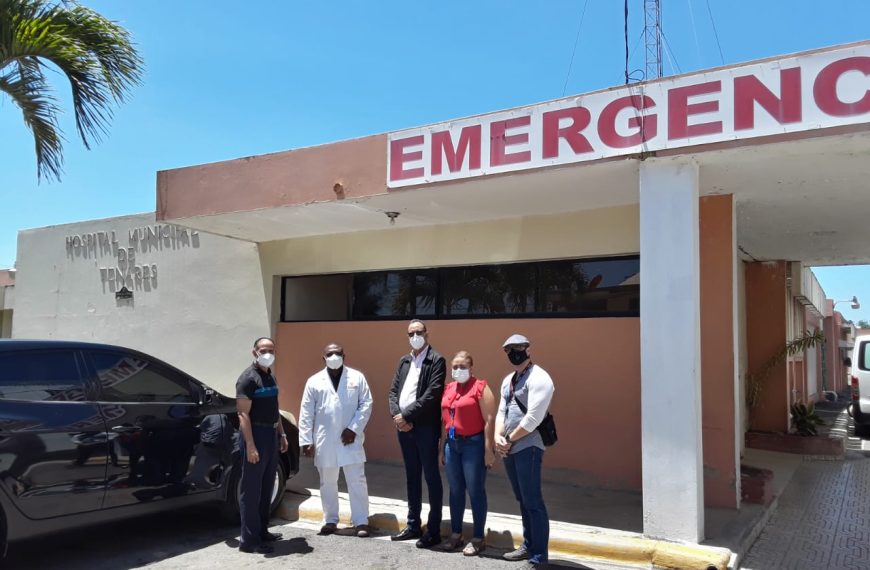 Director del SRSND visita hospitales en Semana Mayor