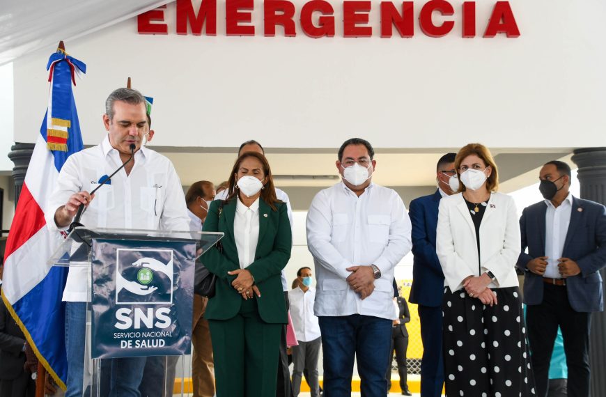 Luis Abinader inaugura Emergencias de dos hospitales en la provincia Duarte