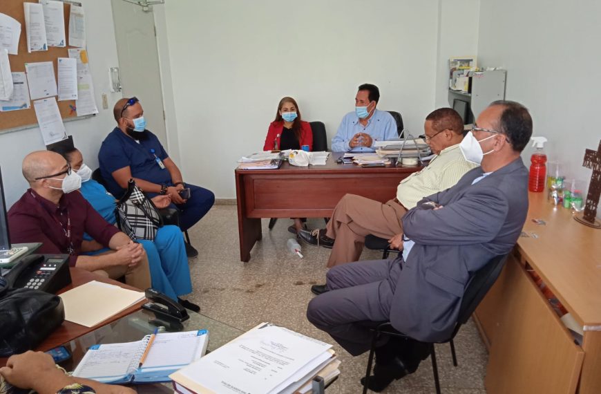 Socialización con Director del H. San Vicente de Paul