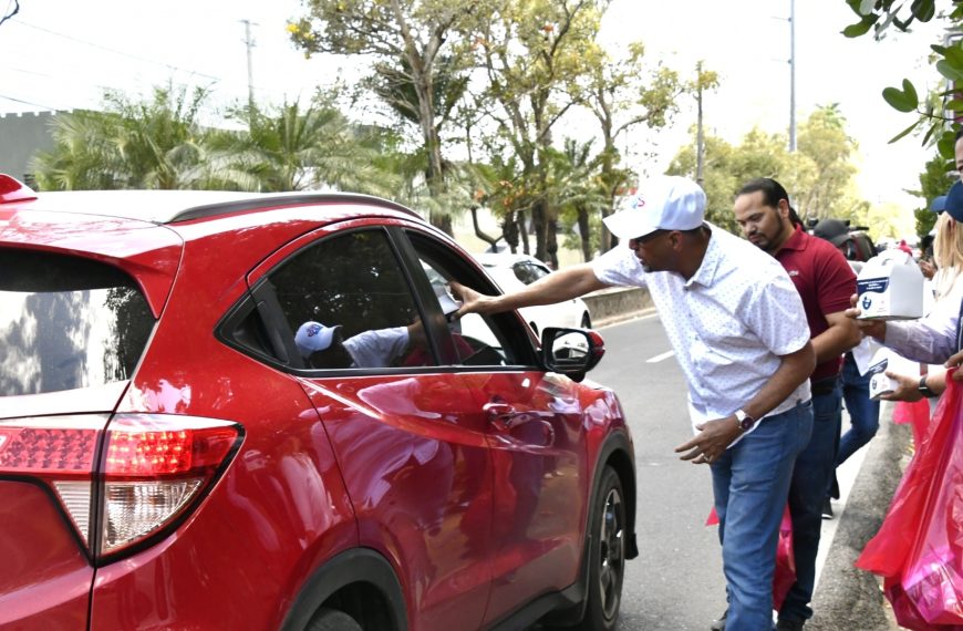 SRSND entrega cientos de kits de primeros auxilios por Semana Santa