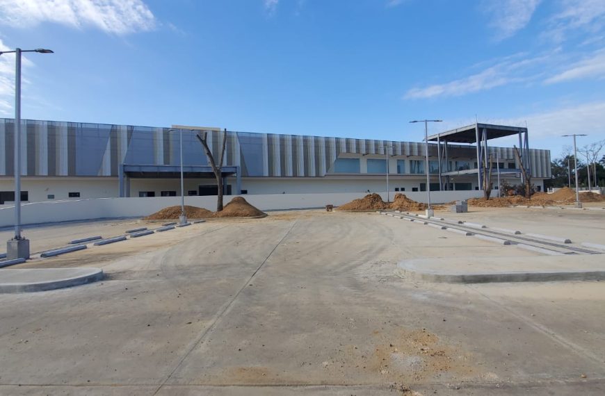 Avanzan los trabajos de la construcción del Hospital San Vicente de Paúl