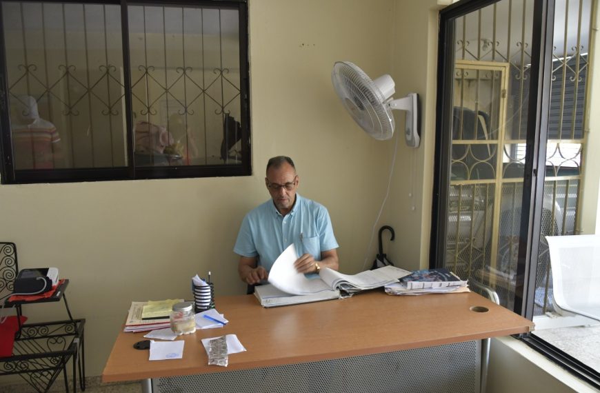 Director del SRS Nordeste supervisa centros de salud en San Francisco de Macorís