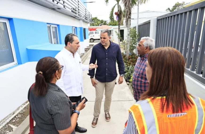 SNS supervisa remozamiento del Hospital Dr. Felipe J. Achecar en Pimentel