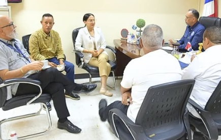 Rodríguez se reúne con directores de las DPS de las cuatro provincias de la región Cibao Nordeste