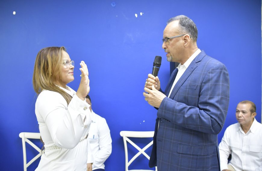 La Dra. Karen N&uacute;&ntilde;ez es juramentada como nueva Gerente de &Aacute;rea de Salud en Saman&aacute;
