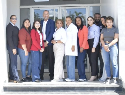 Autoridades del SRSCNE y SNS supervisan hospital Dr. Antonio Yapor Heder para fortalecer la calidad de los servicios